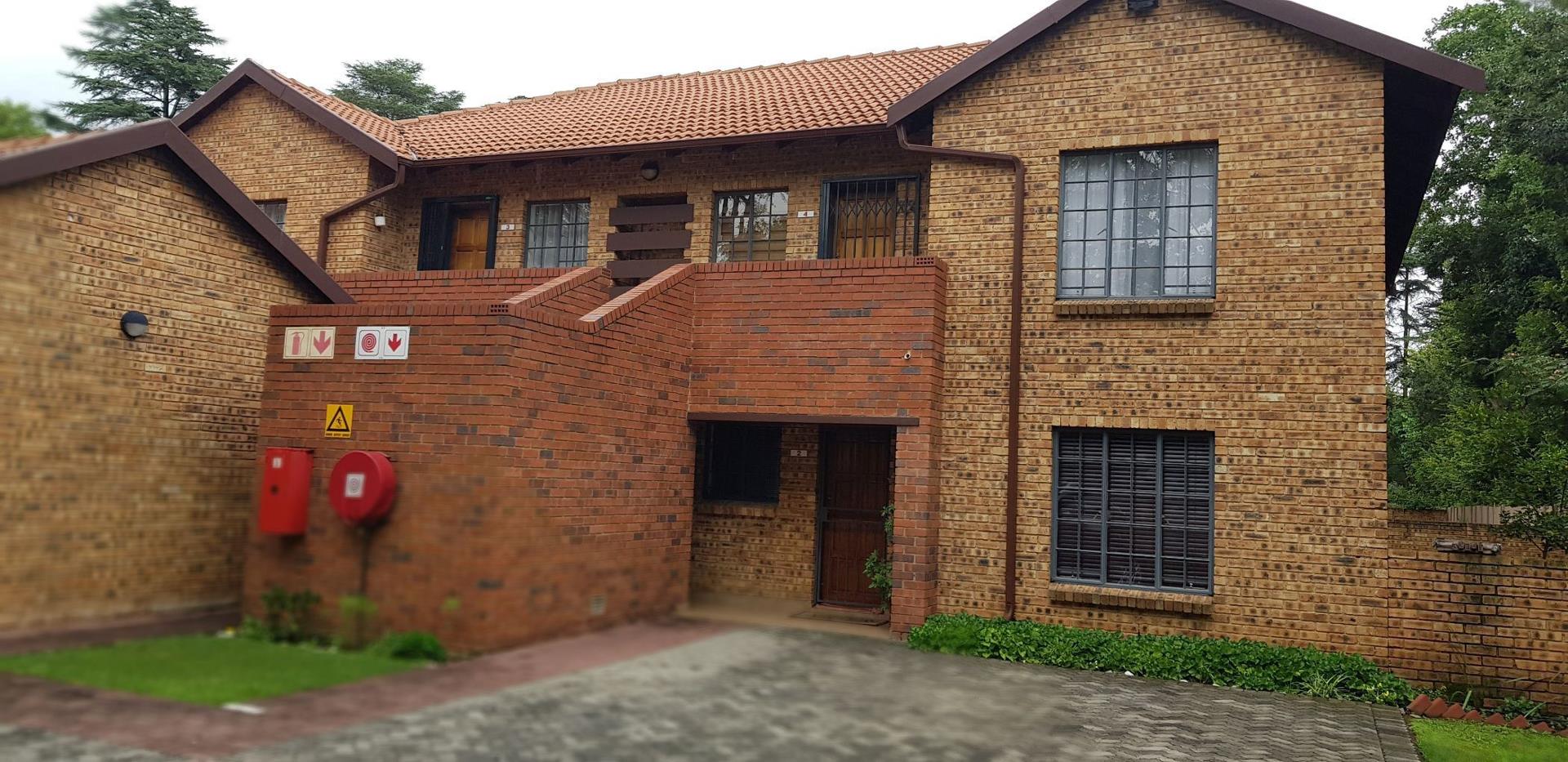 2 Bedroom Townhouse for sale in Three Rivers Proper P24112149549