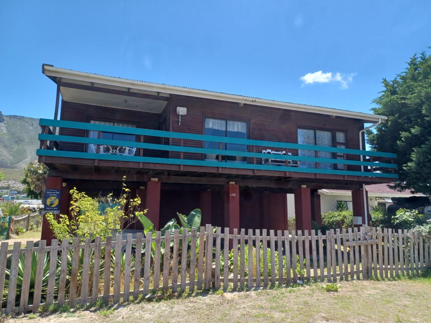 2 Bedroom House for sale in Kleinmond Central 156 5th Avenue P24