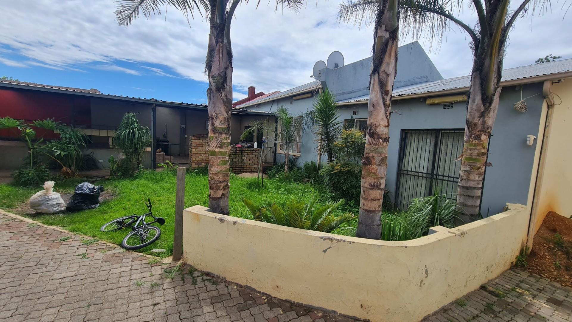 3 Bedroom House for sale in Benoni Central P24112158975