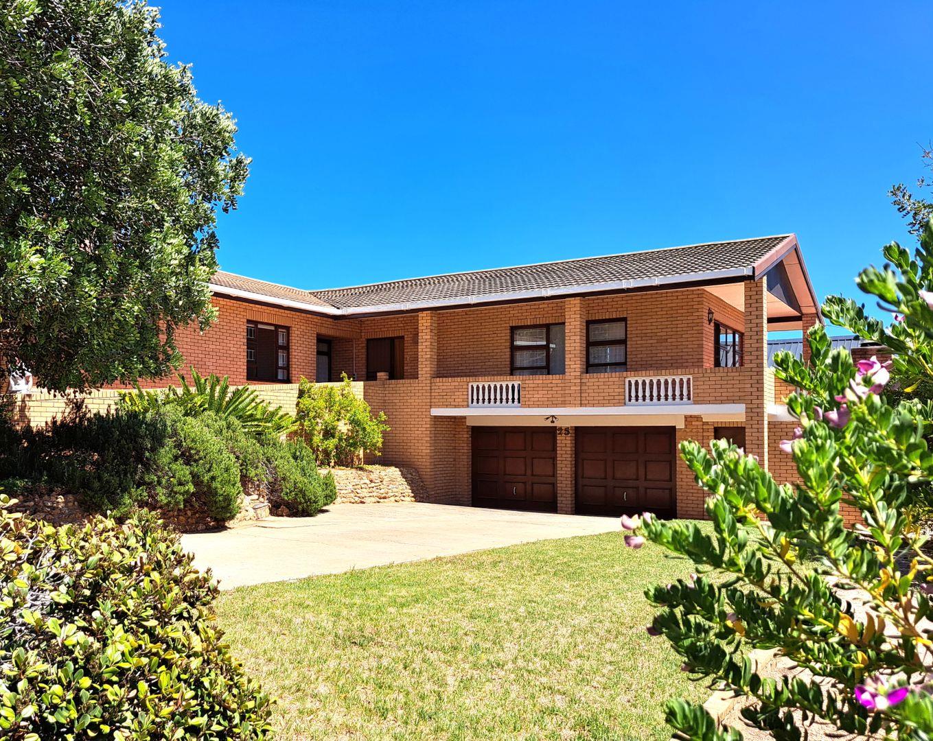 3 Bedroom House for sale in Moorreesburg P24112166689