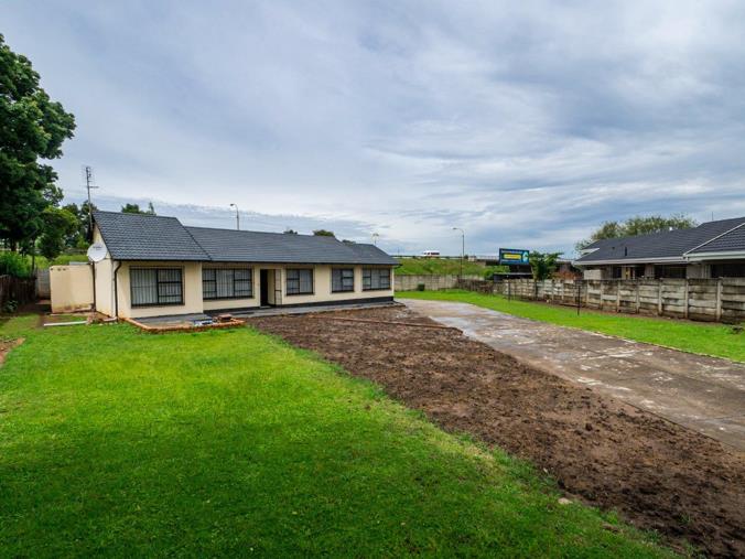 4 Bedroom House for Sale in Brackenhurst