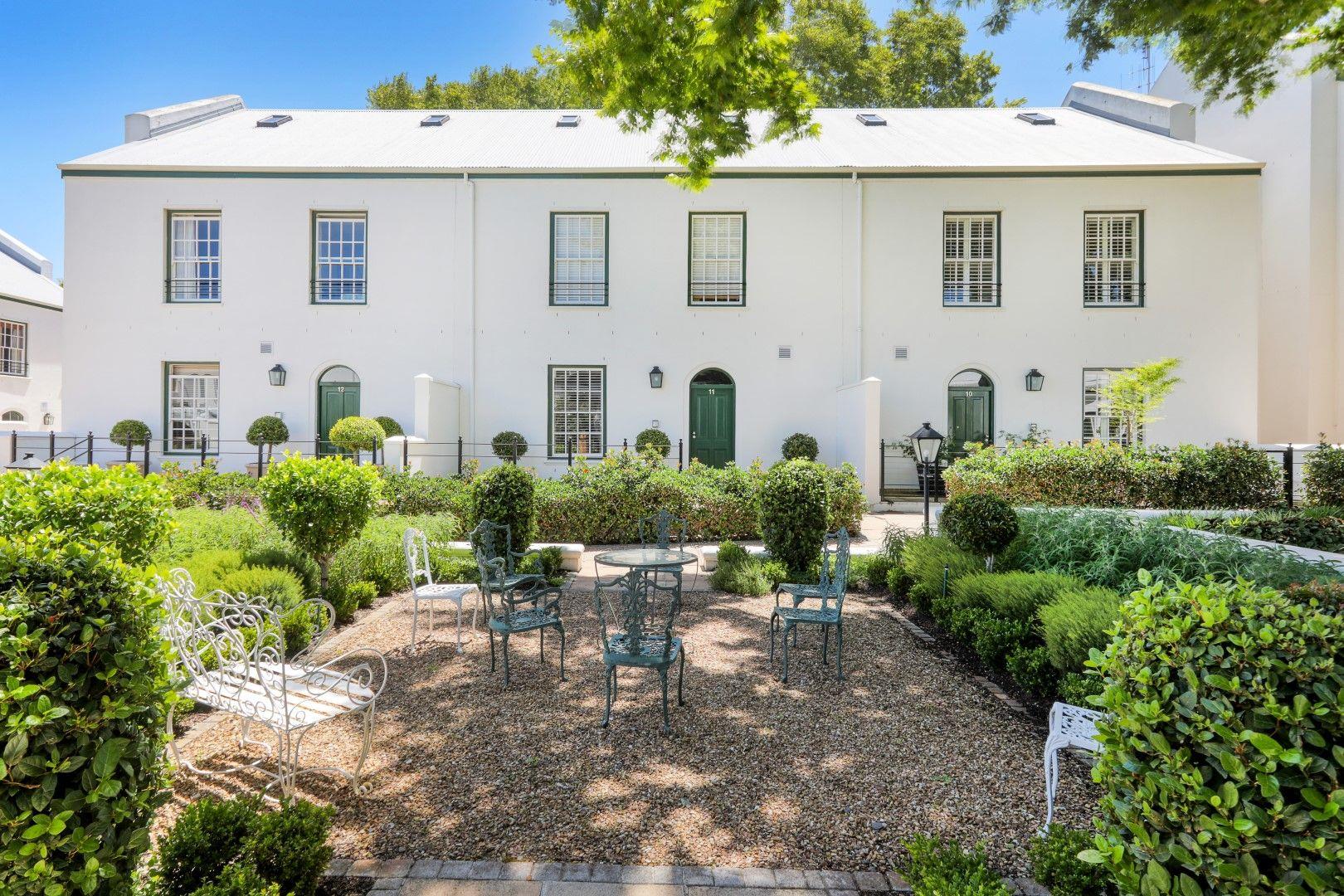 4 Bedroom Apartment / flat for sale in Constantia 14 New Court At