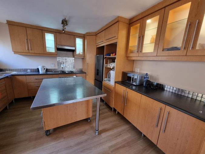 3 Bedroom Townhouse for Sale in Bethlehem Central