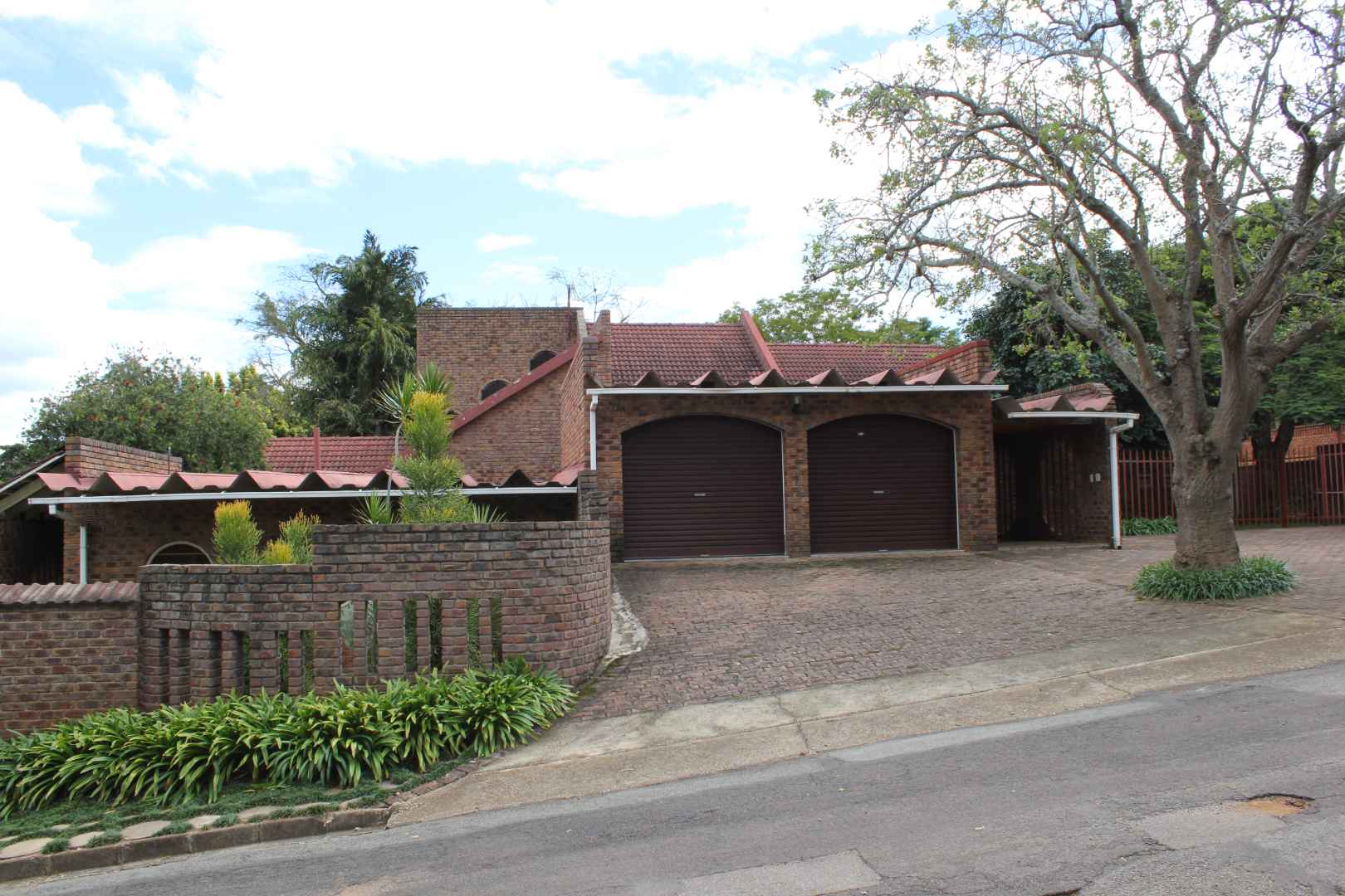 4 Bedroom House for sale in Barberton P24112189578