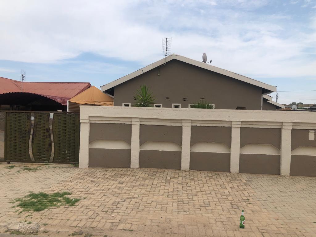 Mmabatho Property Property and houses for sale in Mmabatho