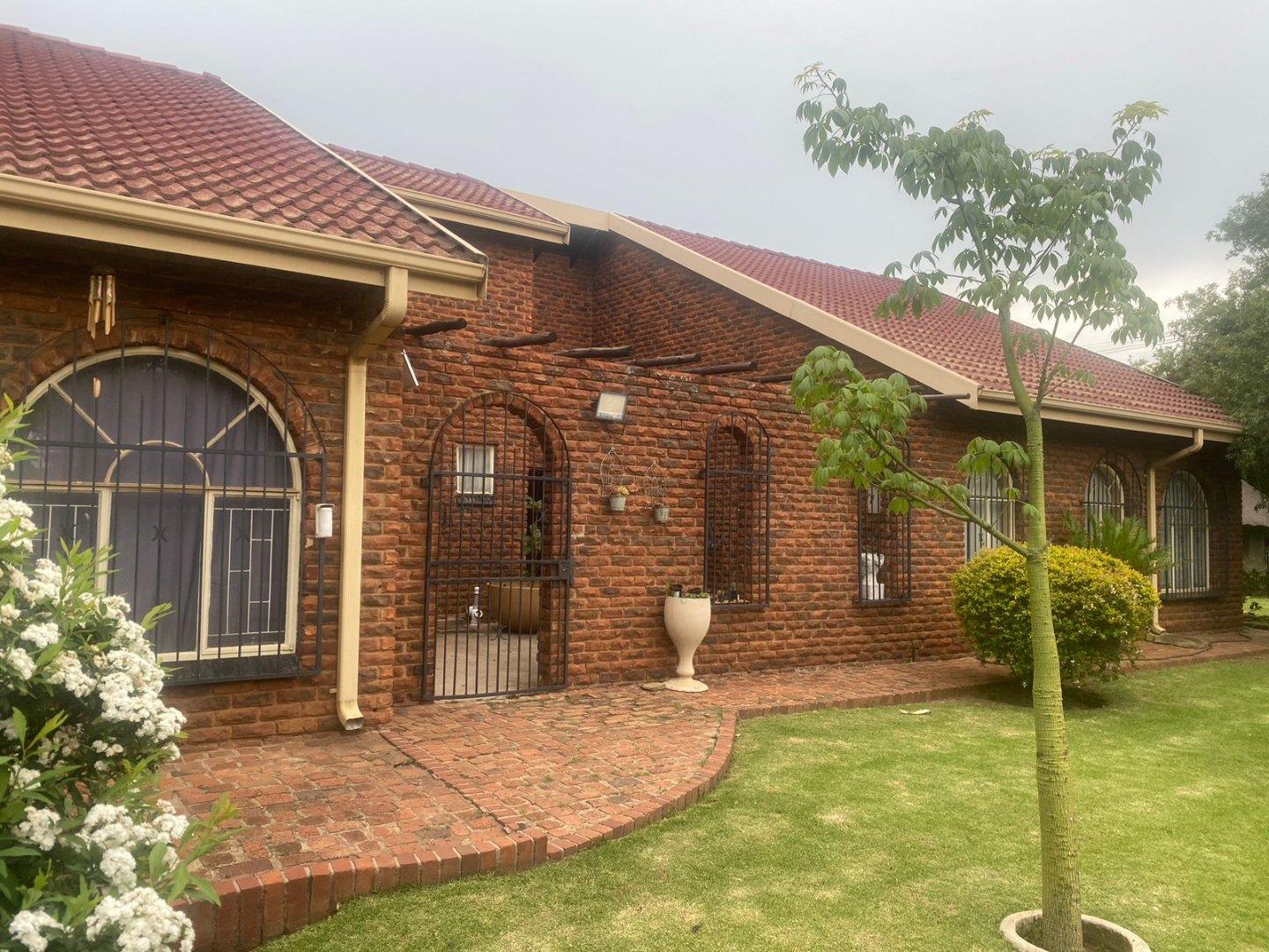 3 Bedroom House for sale in Rayton Erf 251 Pêrelstraat 75 P24112191460