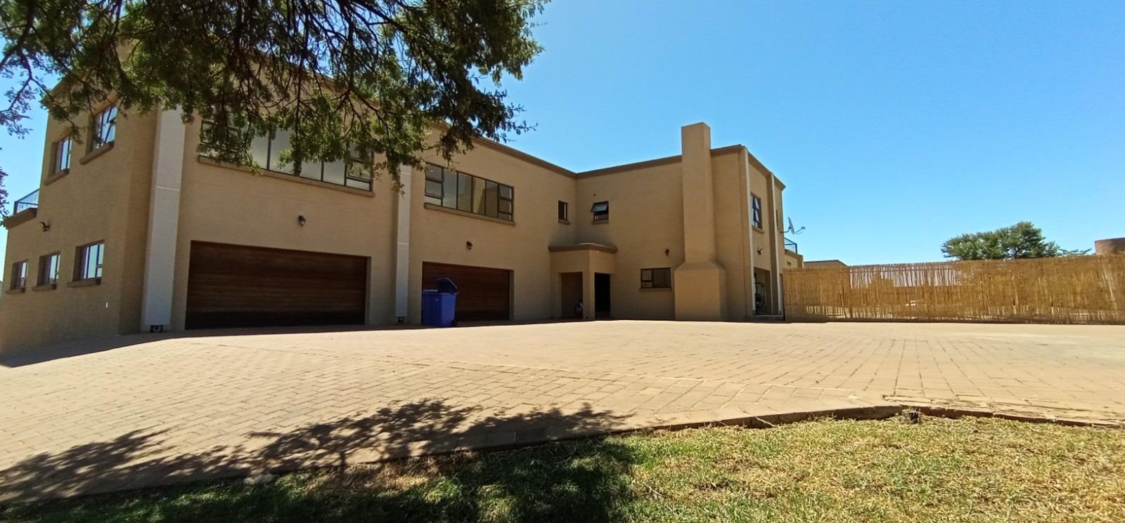 7 Bedroom House for sale in Tygerberg Country Estate Tygerberg Country Estate, 100 Tiger