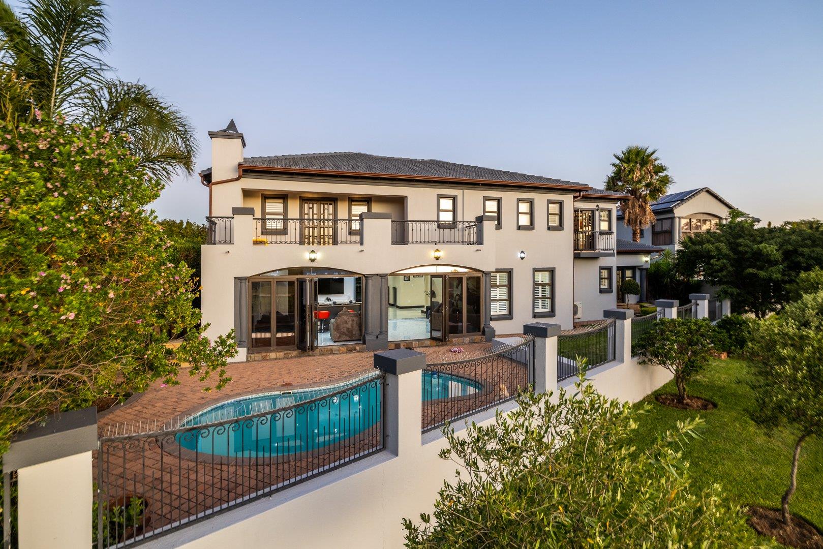 4 Bedroom House for sale in Blue Valley Golf Estate P24112198804