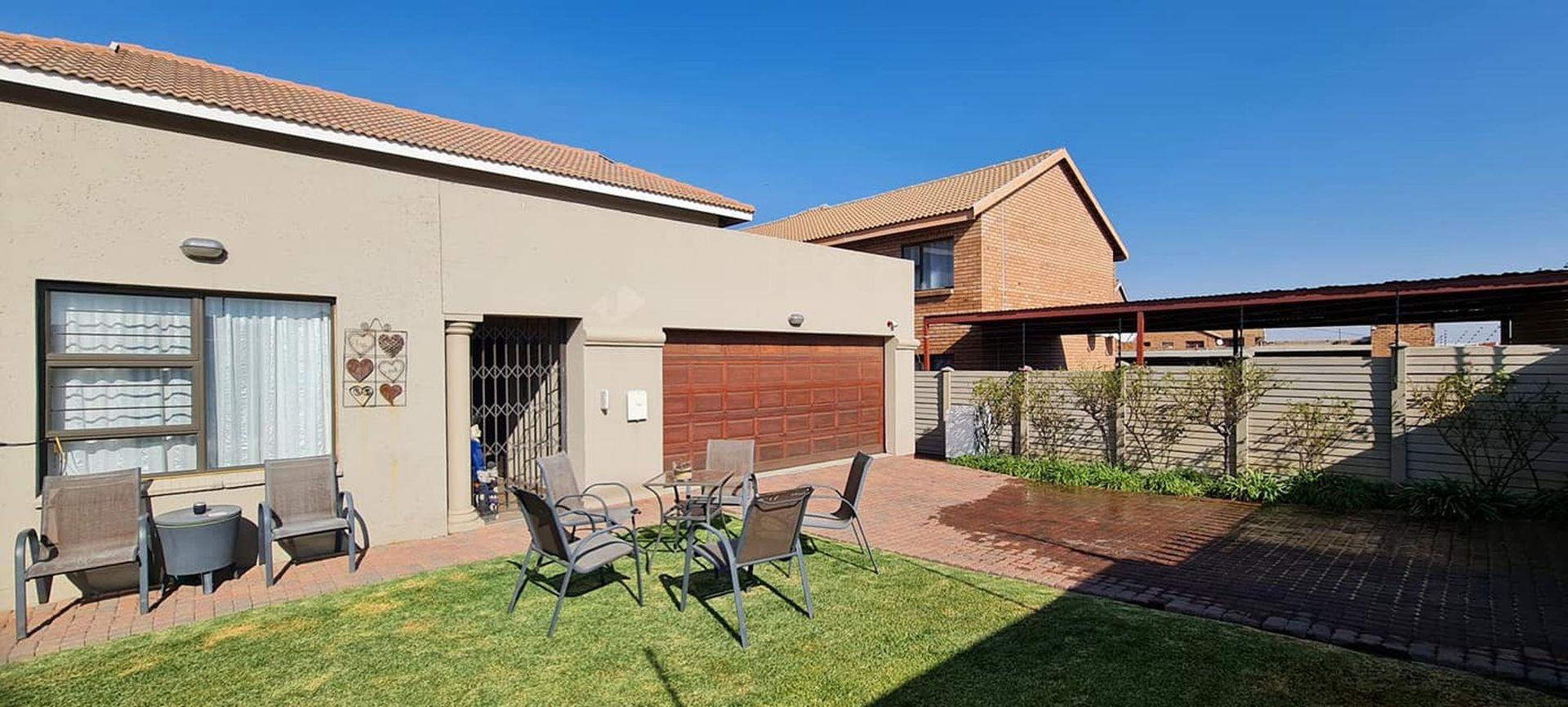 3 Bedroom House for sale in Secunda P24112199229