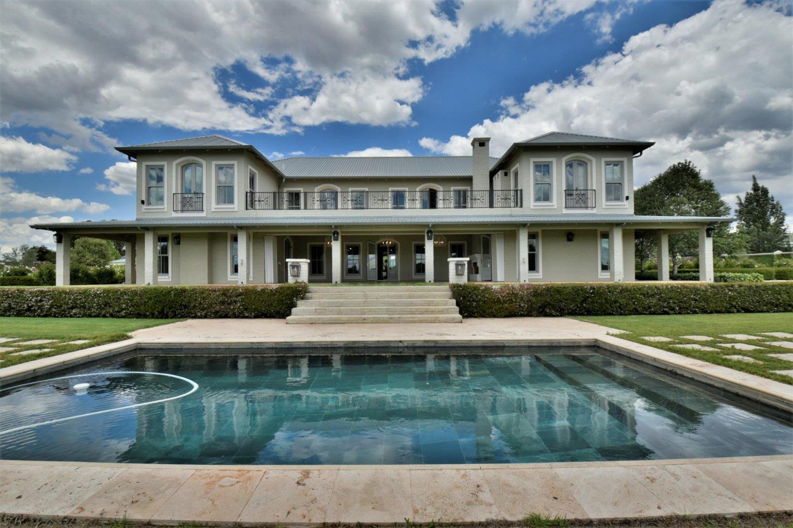 Dunblane Lifestyle & Equestrian Estate Property Property and houses