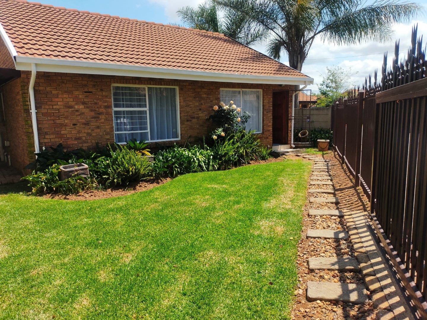 Greenhills Property Townhouses for sale in Greenhills Property24