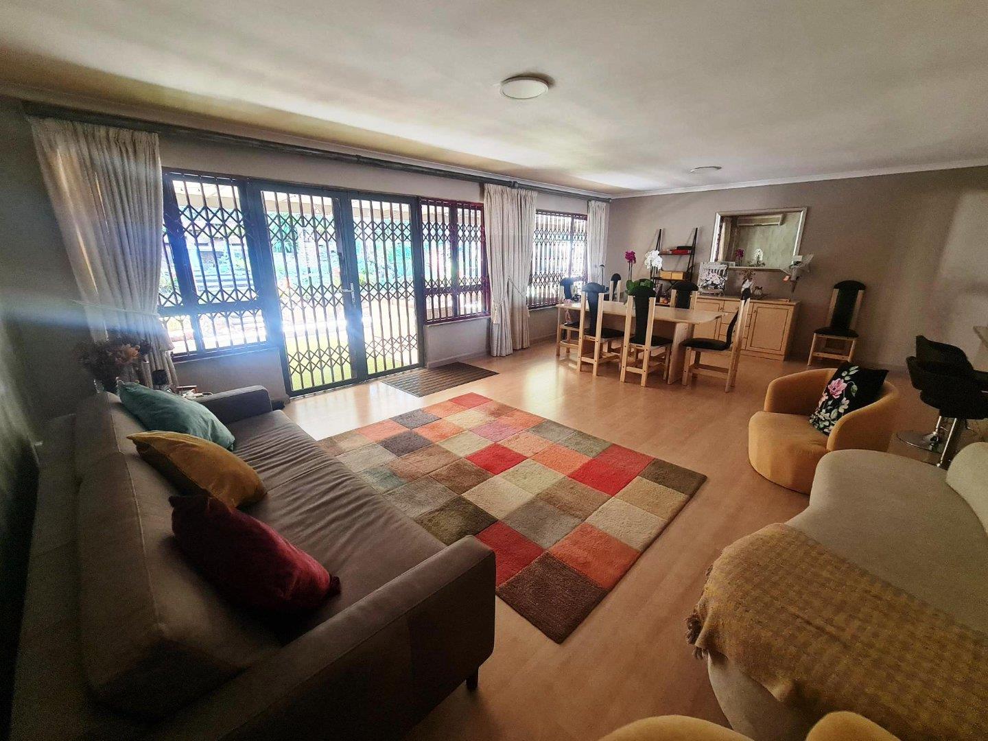 3 Bedroom Townhouse for sale in Morningside P24112224246