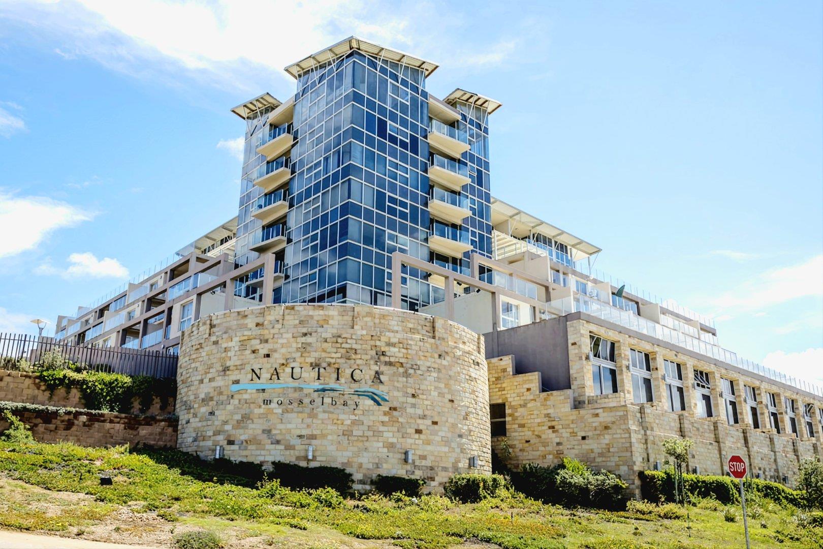 2 Bedroom Apartment / flat for sale in De Bakke 1 Bakke Street P24