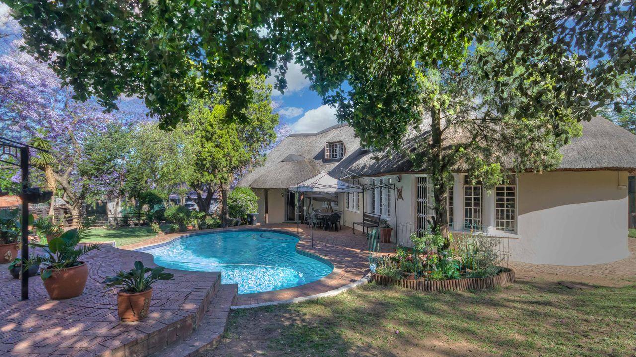 5 Bedroom House for sale in Buccleuch P24112232233