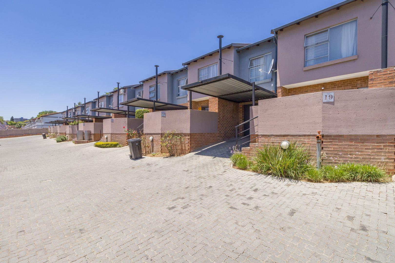 Ferndale, Randburg Property Townhouses for sale in Ferndale, Randburg