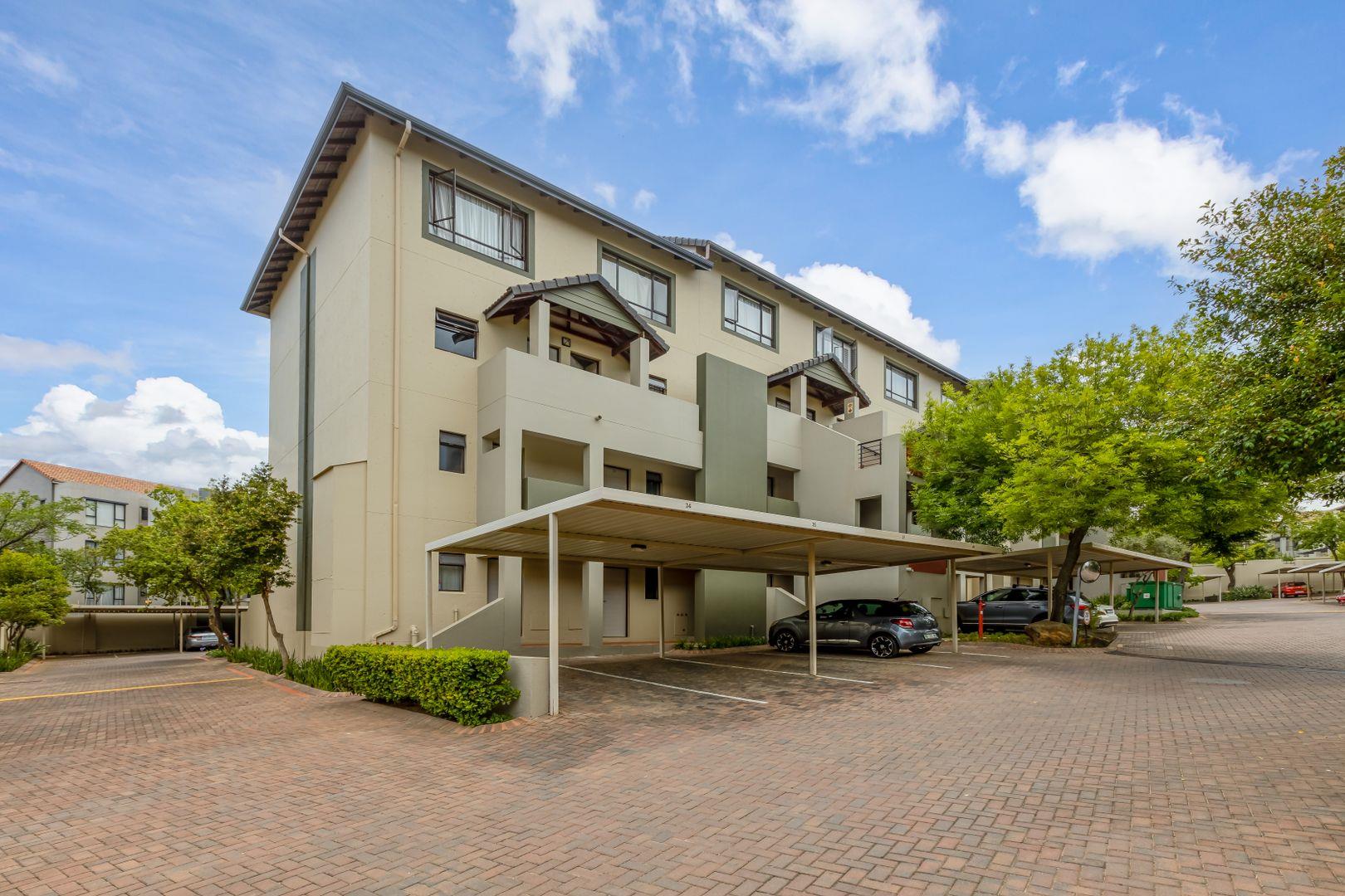 0.5 Bedroom Townhouse for sale in Lonehill 4 Sunset Boulevard, 4