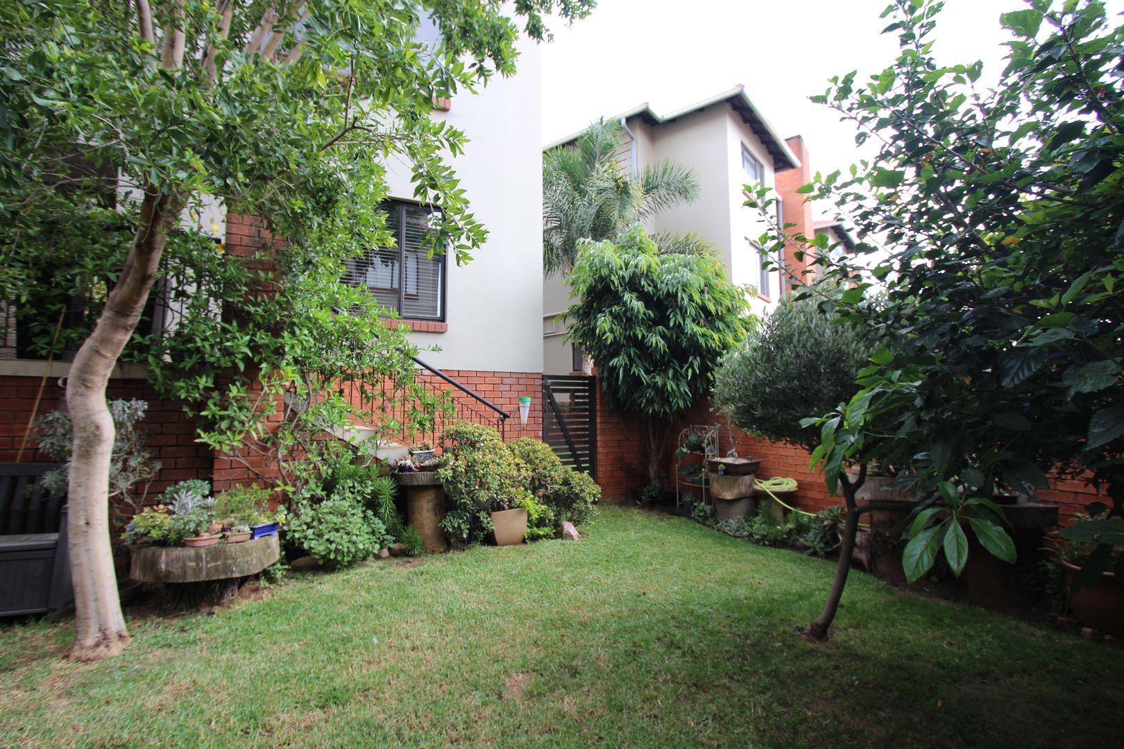 2 Bedroom Apartment / flat for sale in Bedfordview P24112238448