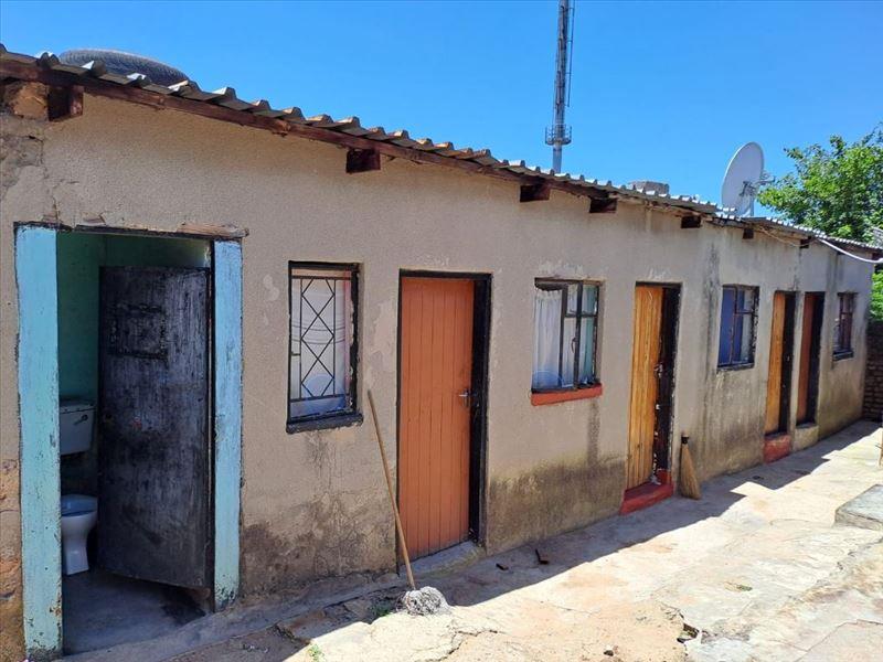2 Bedroom House for sale in Tembisa Central 9 Matthew Goniwe