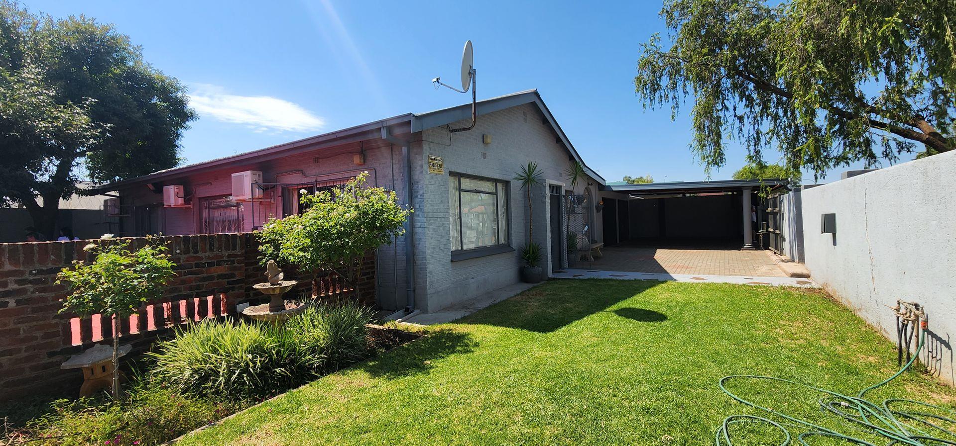 3 Bedroom House for sale in Riviera P24112244494