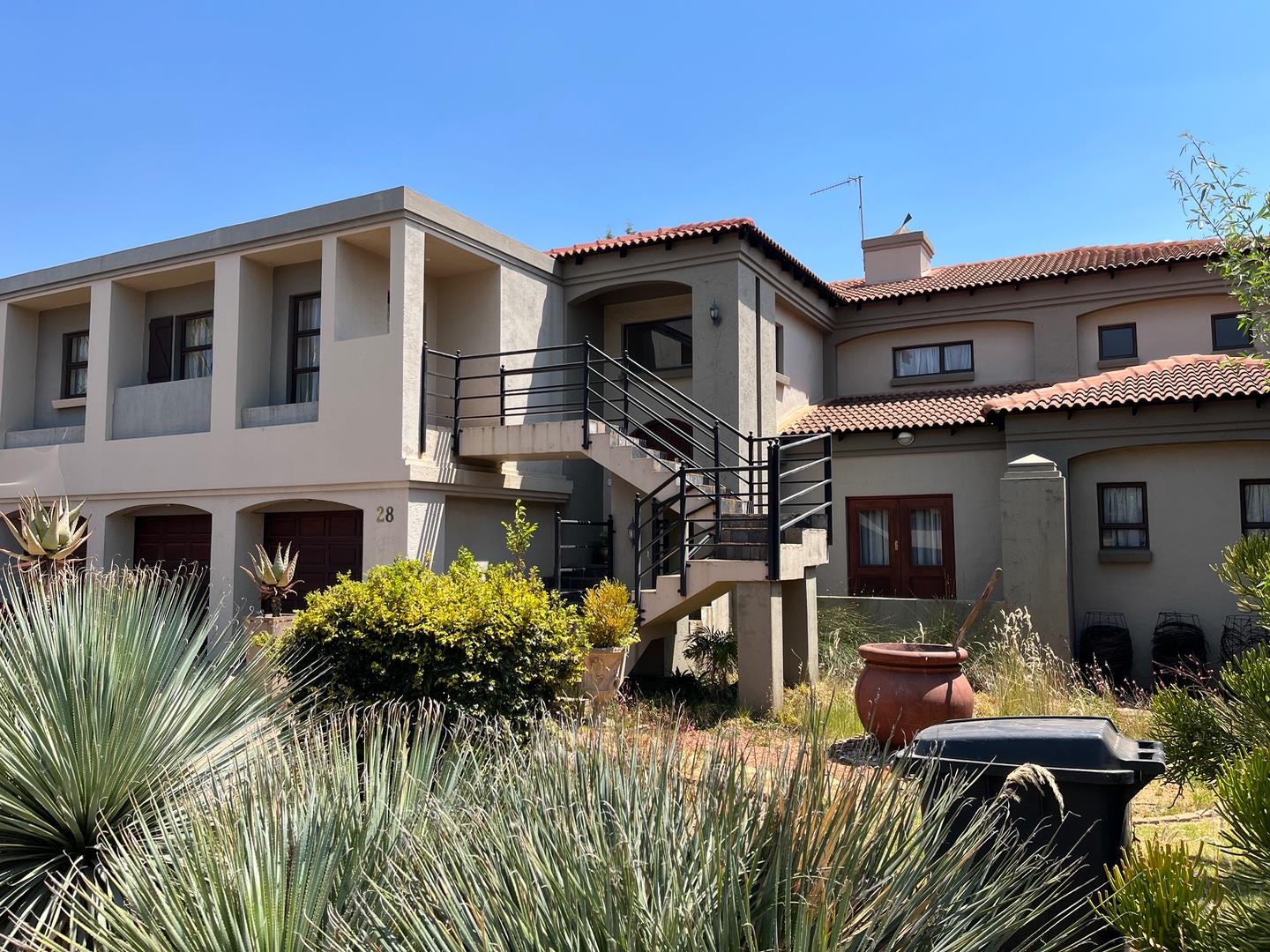 4 Bedroom House to rent in Woodhill Golf Estate P24112248447