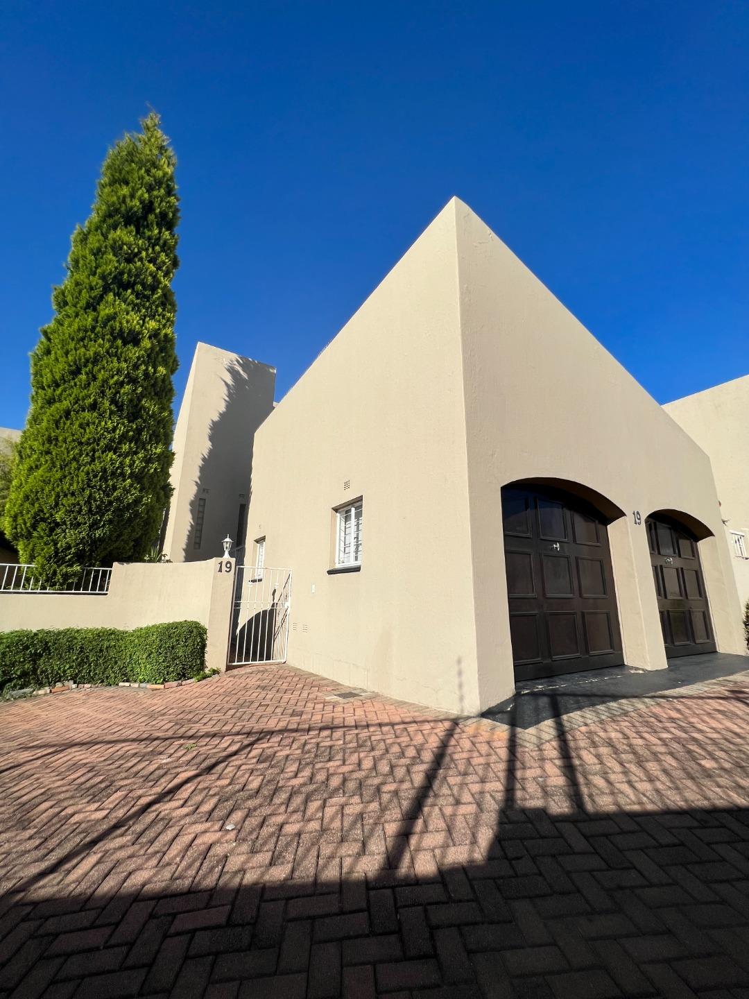 4 Bedroom Townhouse for sale in Corlett Gardens 441 Corlett Drive