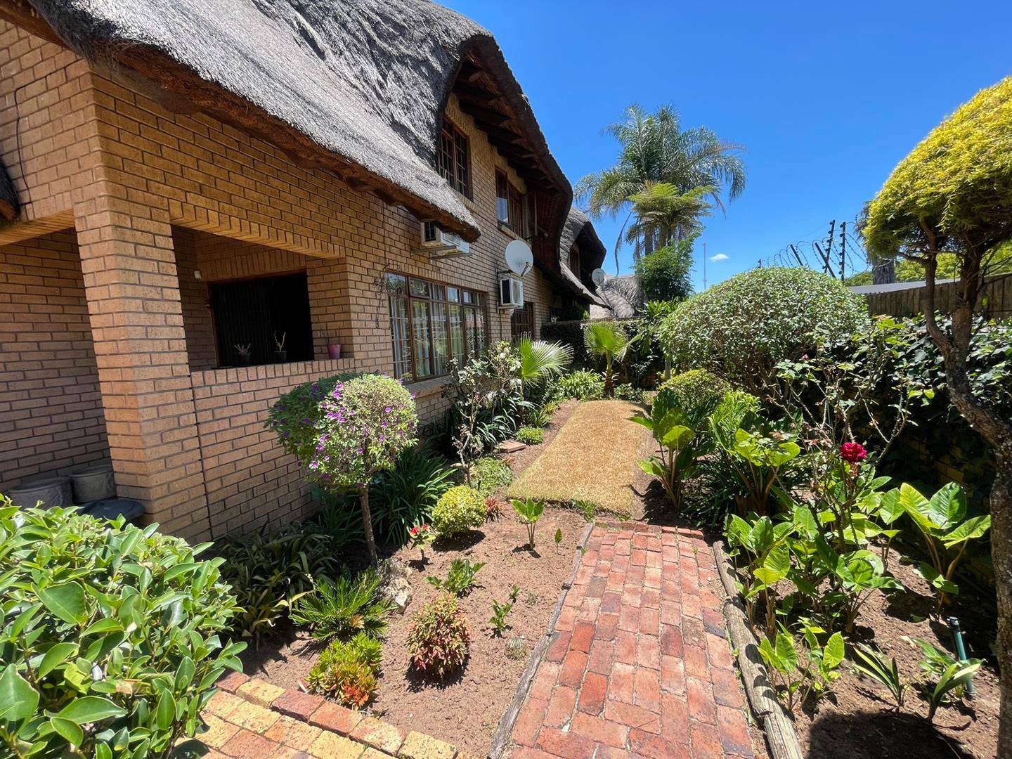 3 Bedroom House for sale in Middelburg Central P24112251443