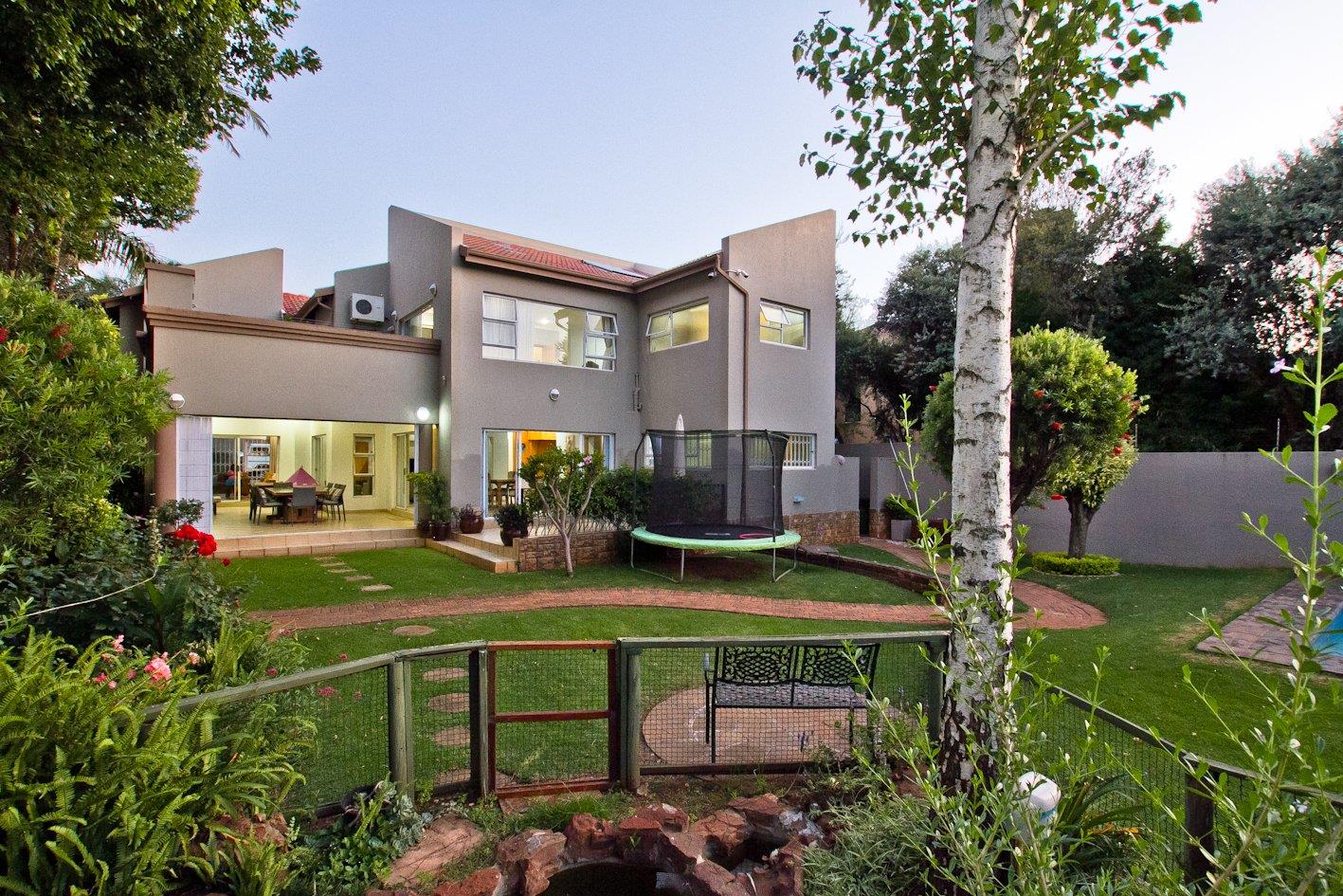 4 Bedroom House for sale in Bedfordview P24112252053