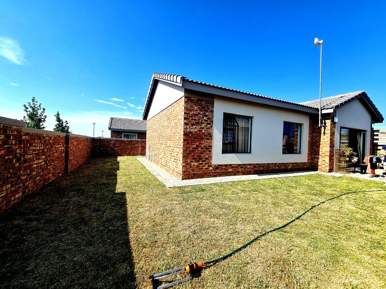 3 Bedroom Townhouse for sale in Baillie Park P24112255393