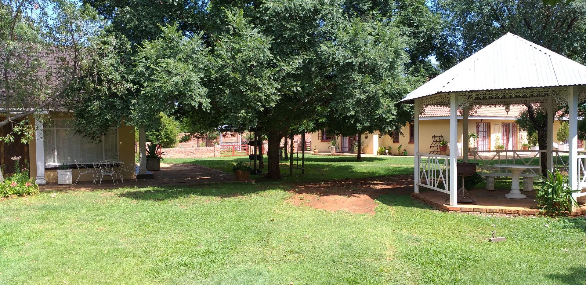 1 Bedroom Apartment / flat to rent in Van Der Hoff Park P24113369828