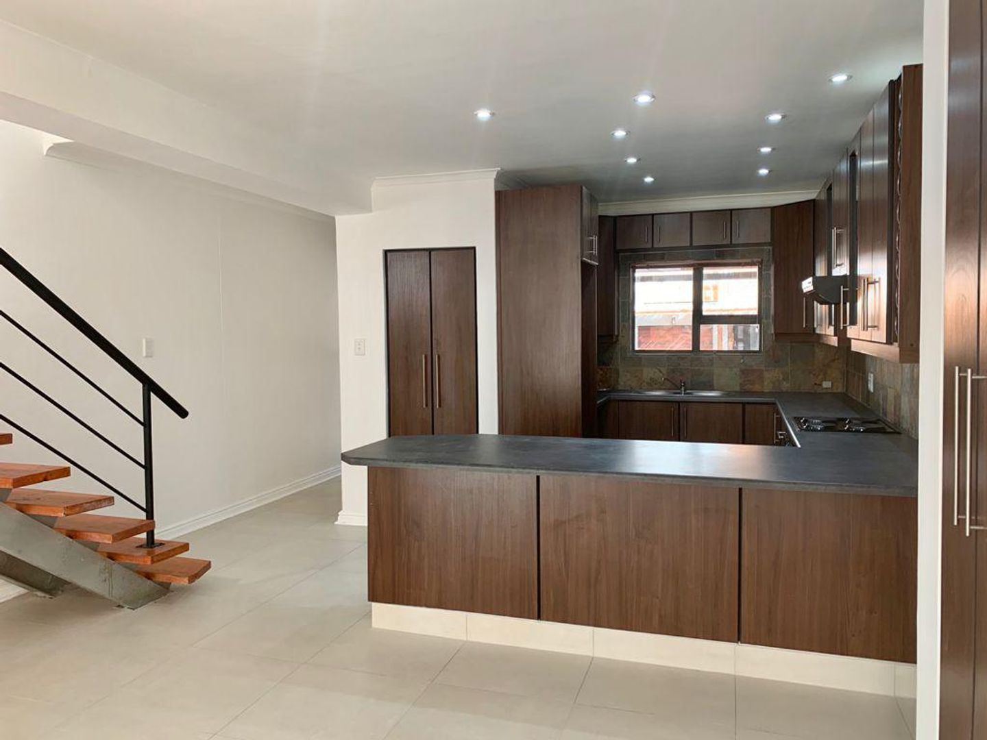 Humewood Property Apartments / flats for sale in Humewood