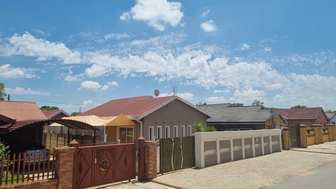 Montshioa Property Property and houses for sale in Montshioa