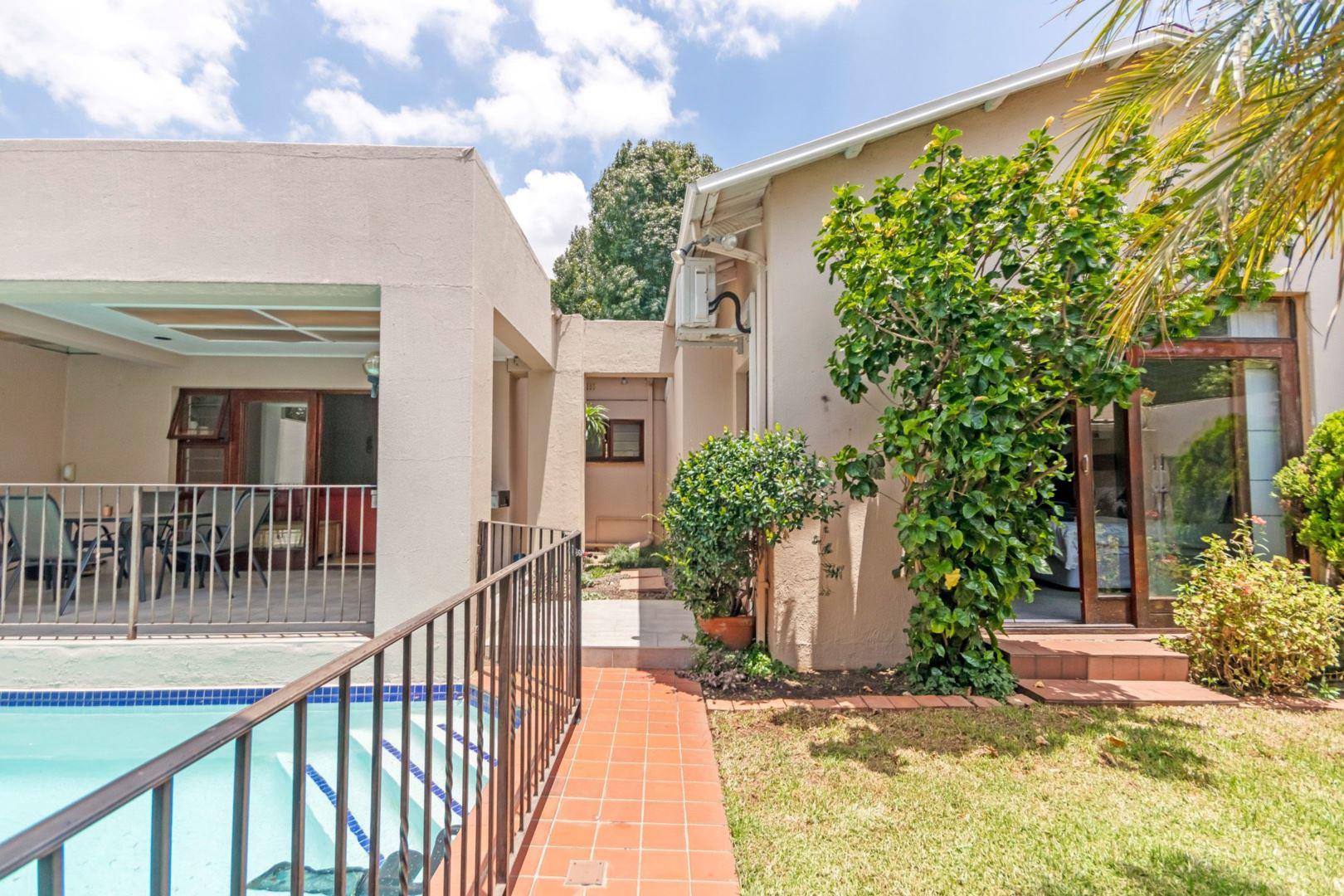 4 Bedroom House for sale in Norwood P24112263316