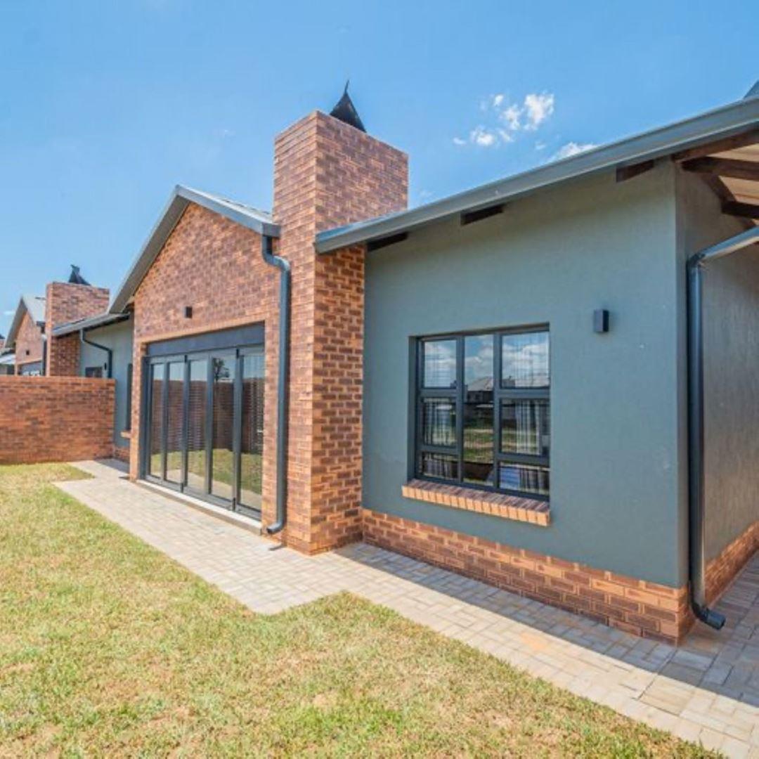 3 Bedroom House for sale in Six Fountains Residential Estate 2502