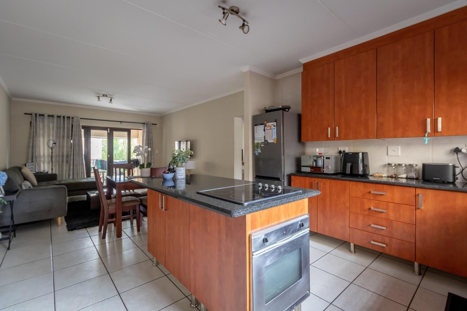 2 Bedroom Apartment / flat for sale in Sunninghill 145 Baldersani