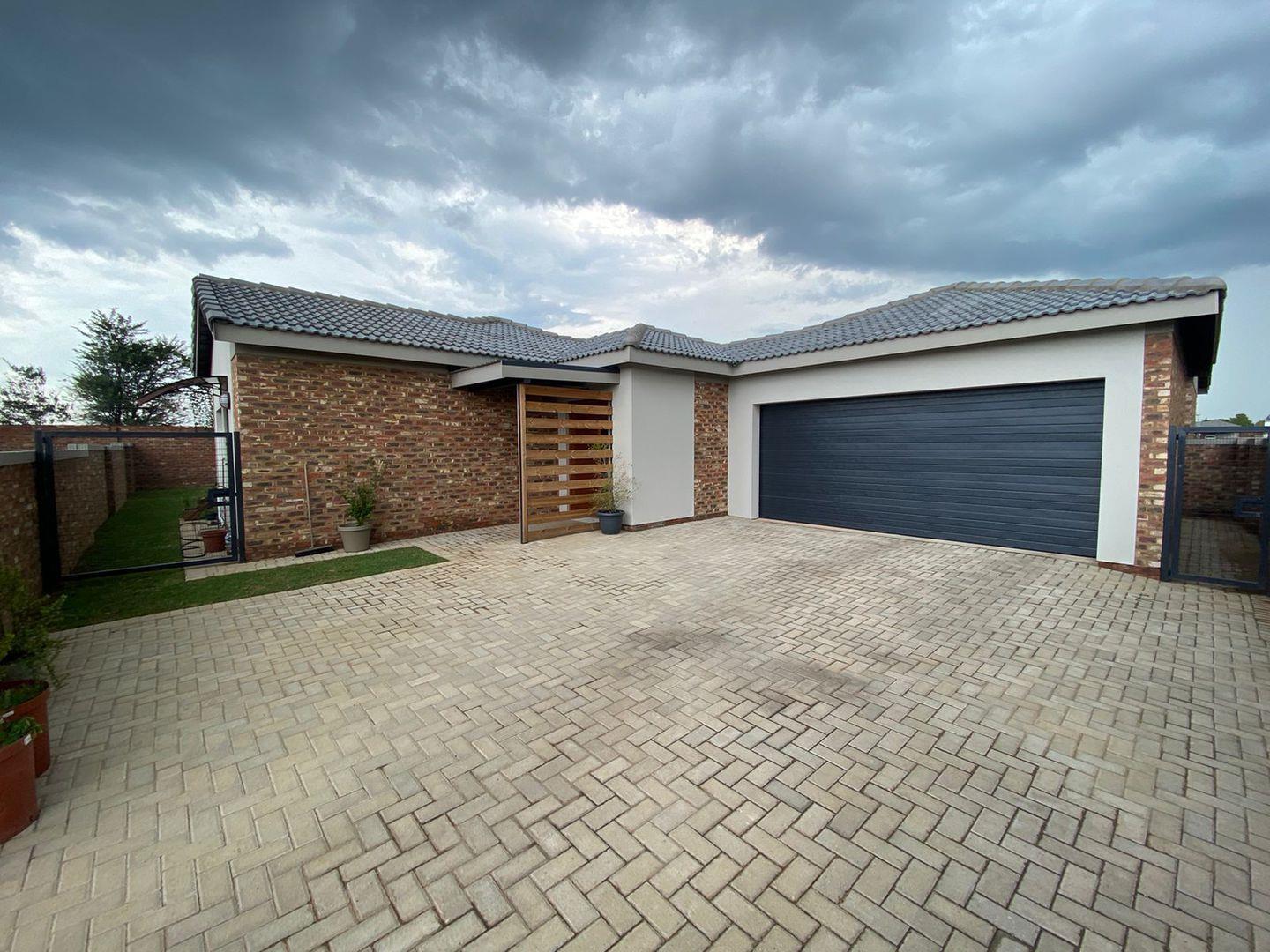 3 Bedroom House for sale in Baillie Park P24112268018