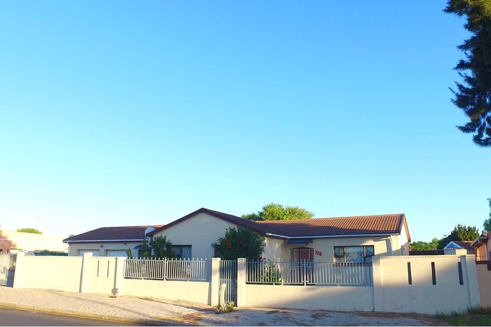 Highbury, Kuils River Property Property and houses for sale in