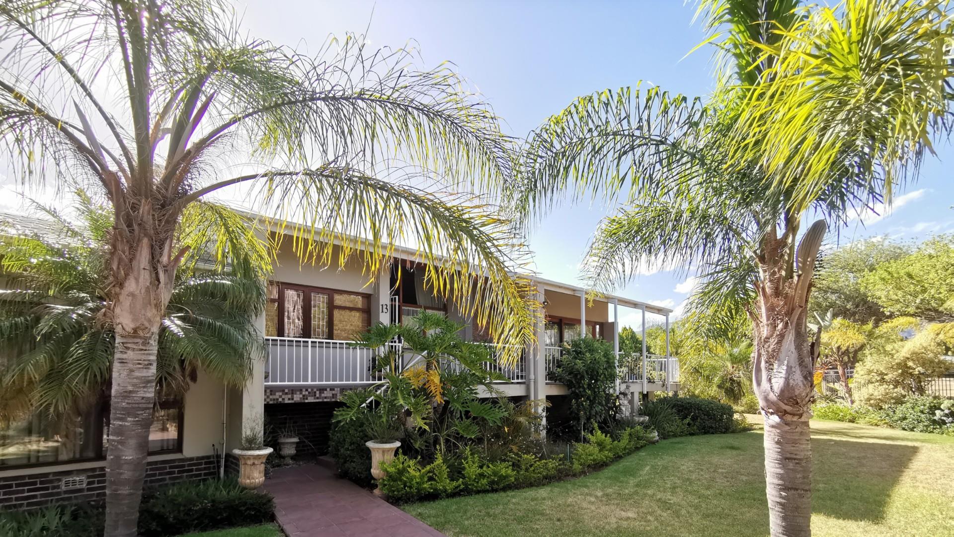 5 Bedroom House for sale in Robertson 13 Van Riebeeck Avenue P24