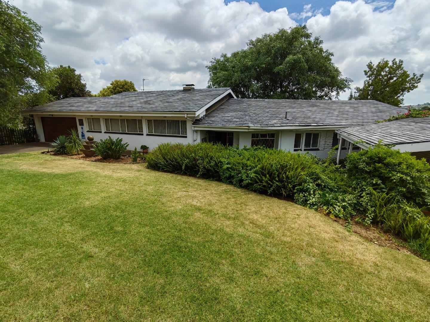 Florida Hills Property Property and houses for sale in Florida Hills