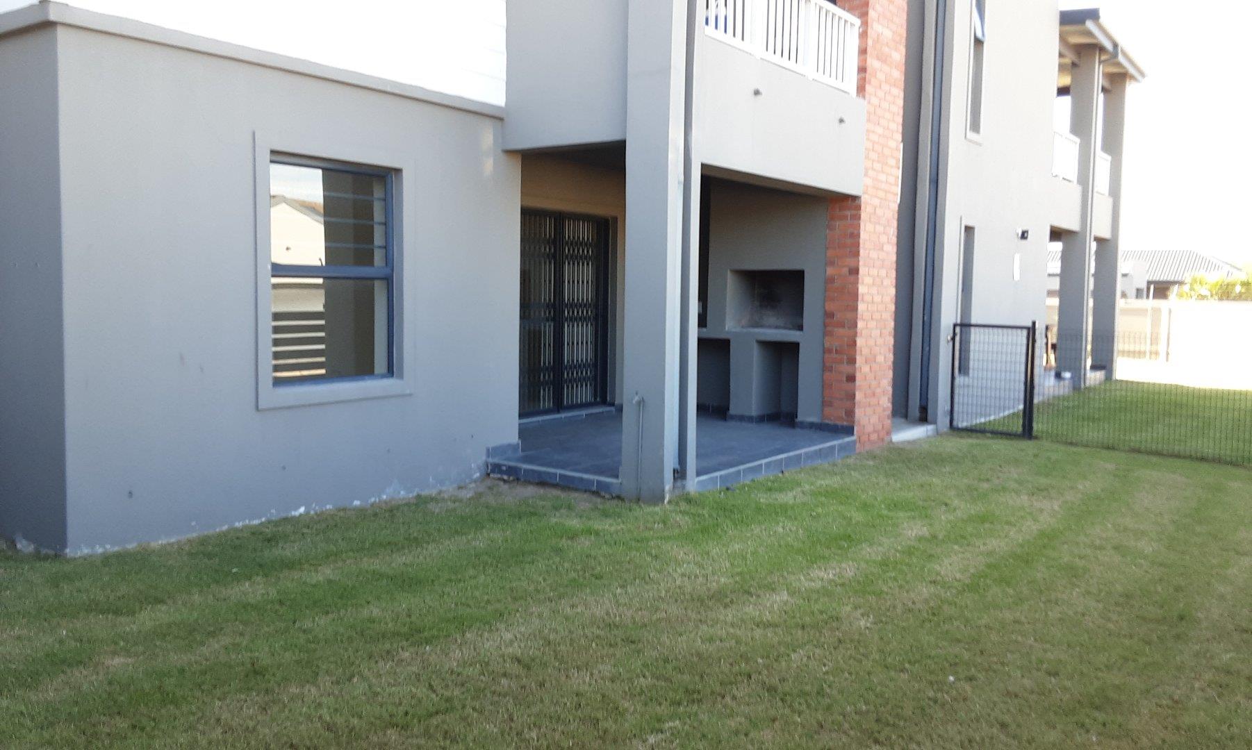 2 Bedroom Apartment / flat for sale in Pinelands P24112278987