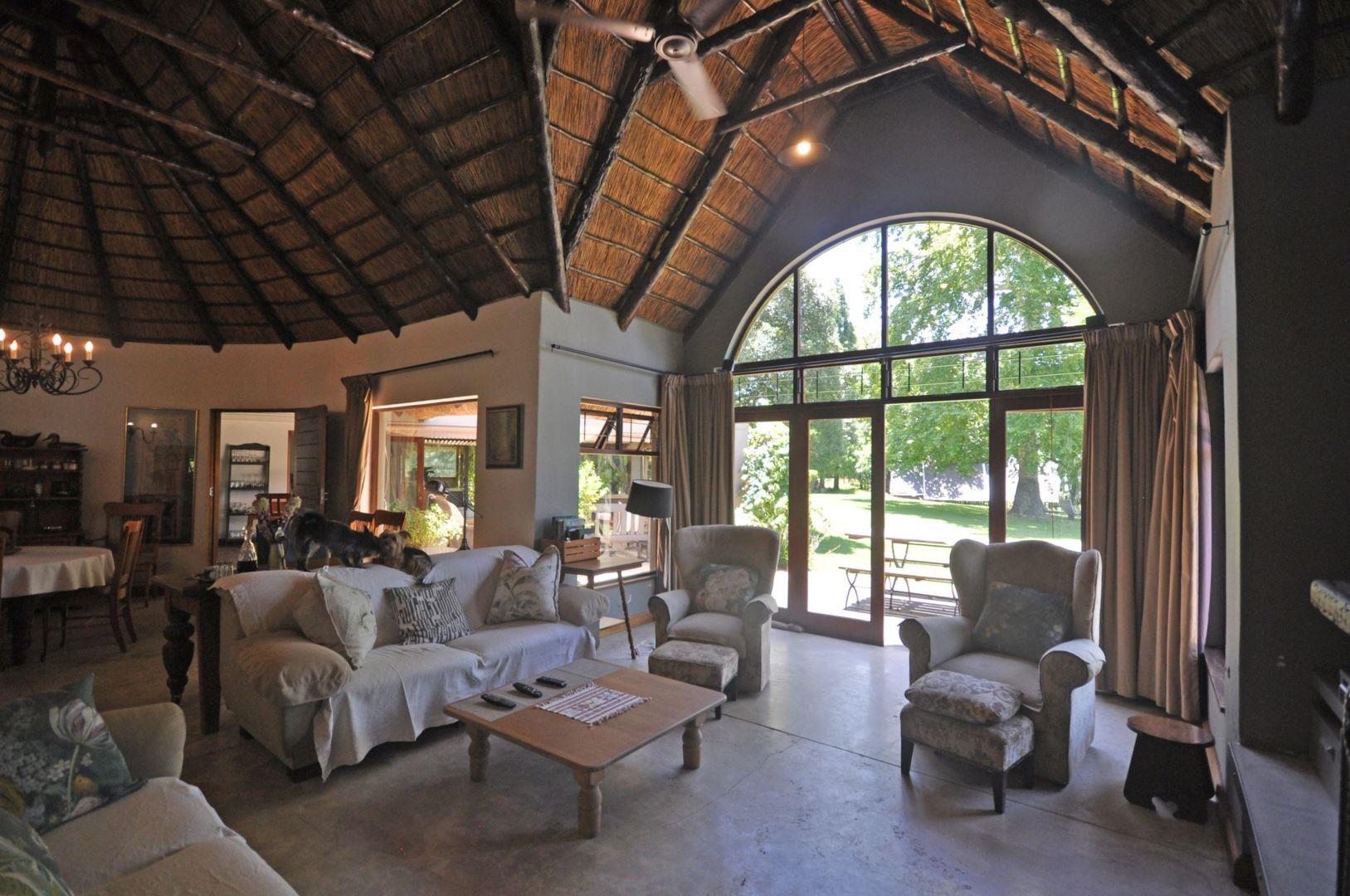 6 Bedroom House for sale in Marlbank P24112282635