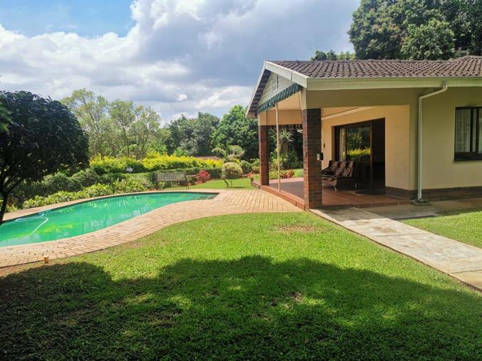 4 Bedroom House for sale in Montrose