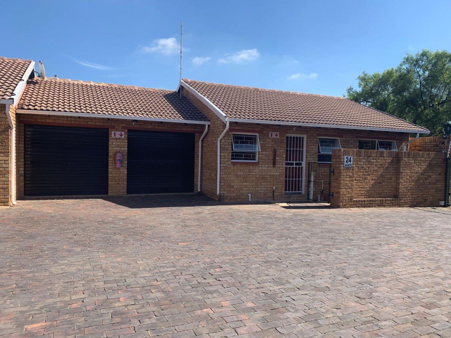 2 Bedroom Townhouse to rent in Krugersdorp North 24 Agate 3rd Street