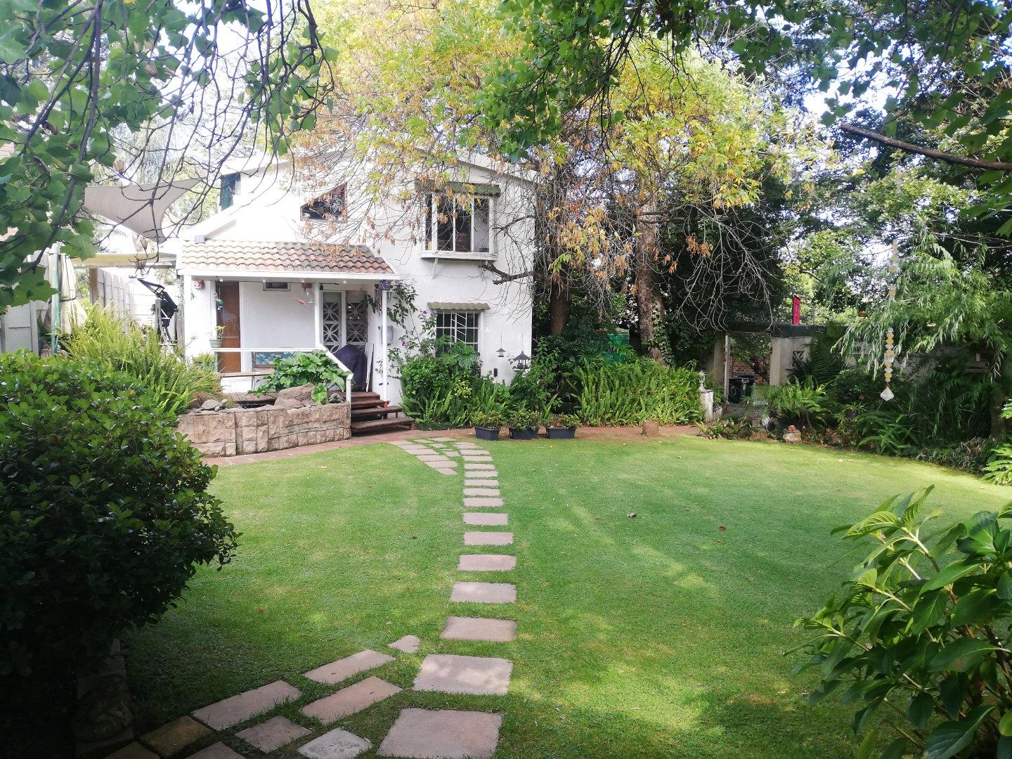 4 Bedroom House for sale in Allen Grove 133 Partridge Avenue P24