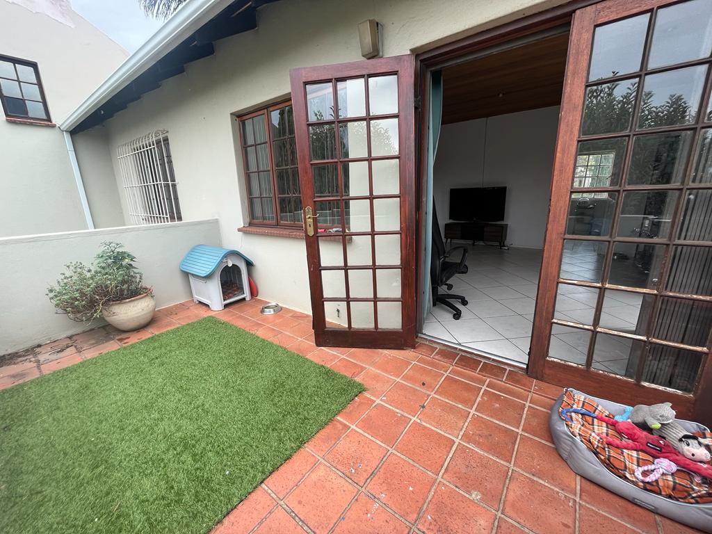 Sandown, Sandton Property Property and houses for sale in Sandown, Sandton