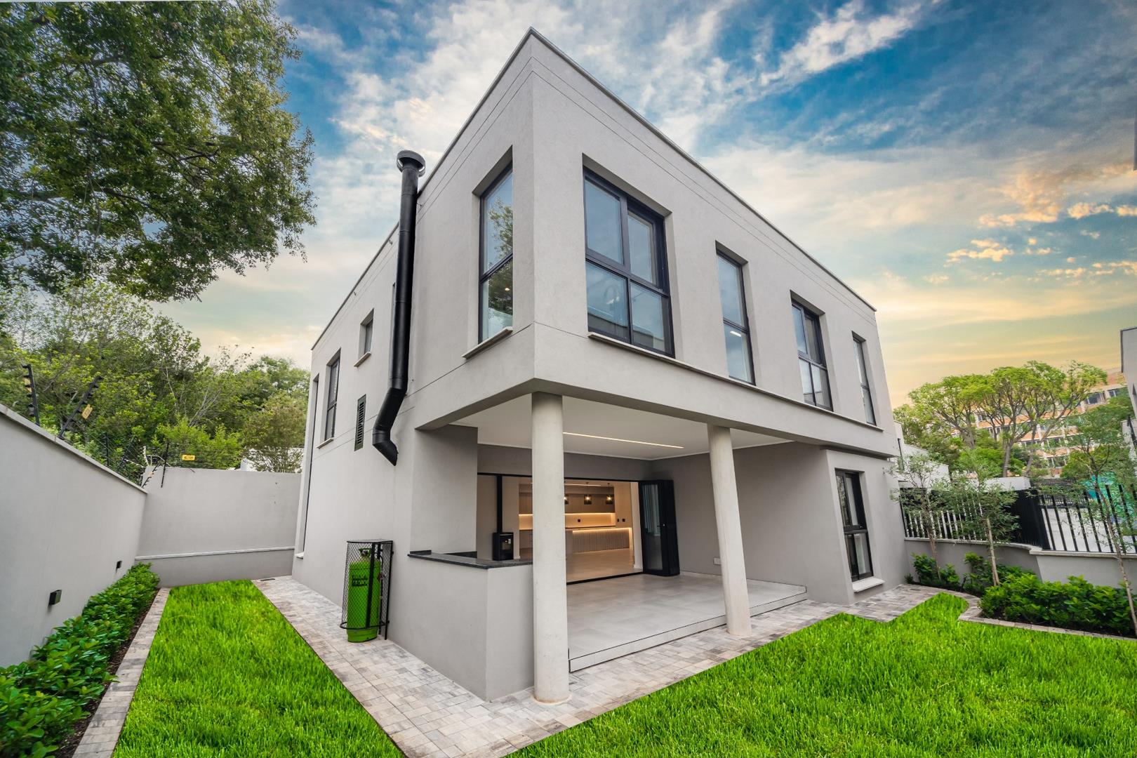 Melrose North Property Property and houses for sale in Melrose North