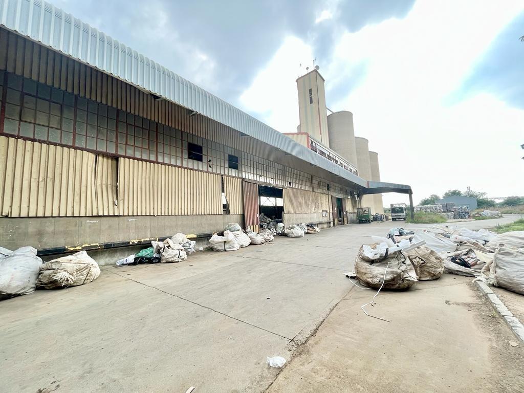 Commercial property for sale in Mafikeng Industrial P24112292521