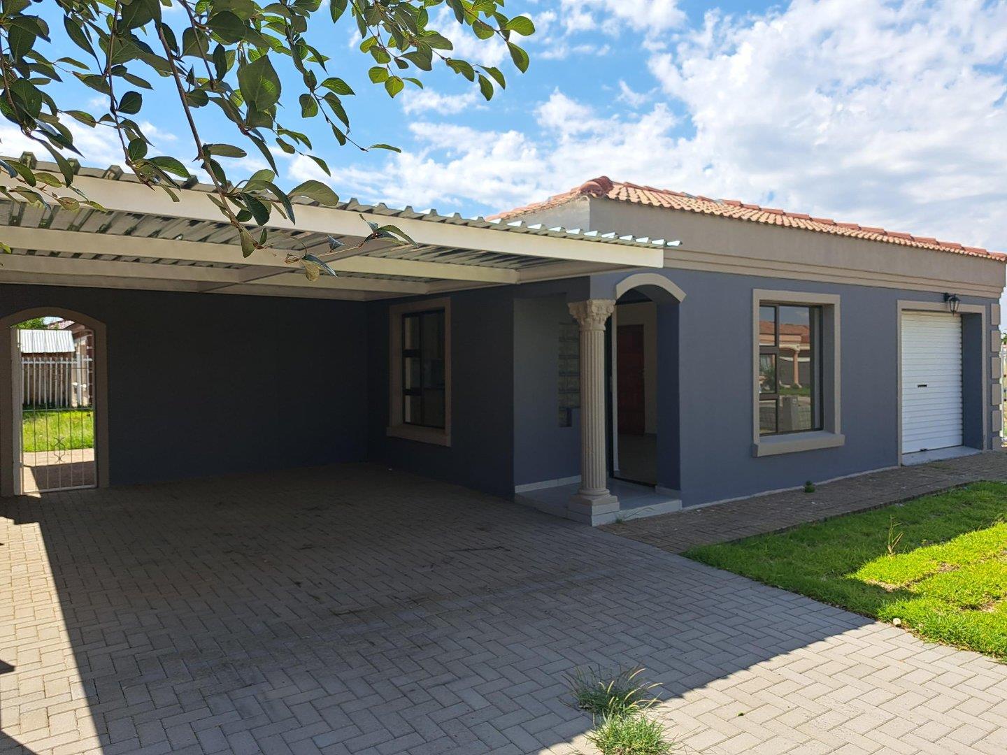Mandela View, Bloemfontein Property Property and houses for sale in