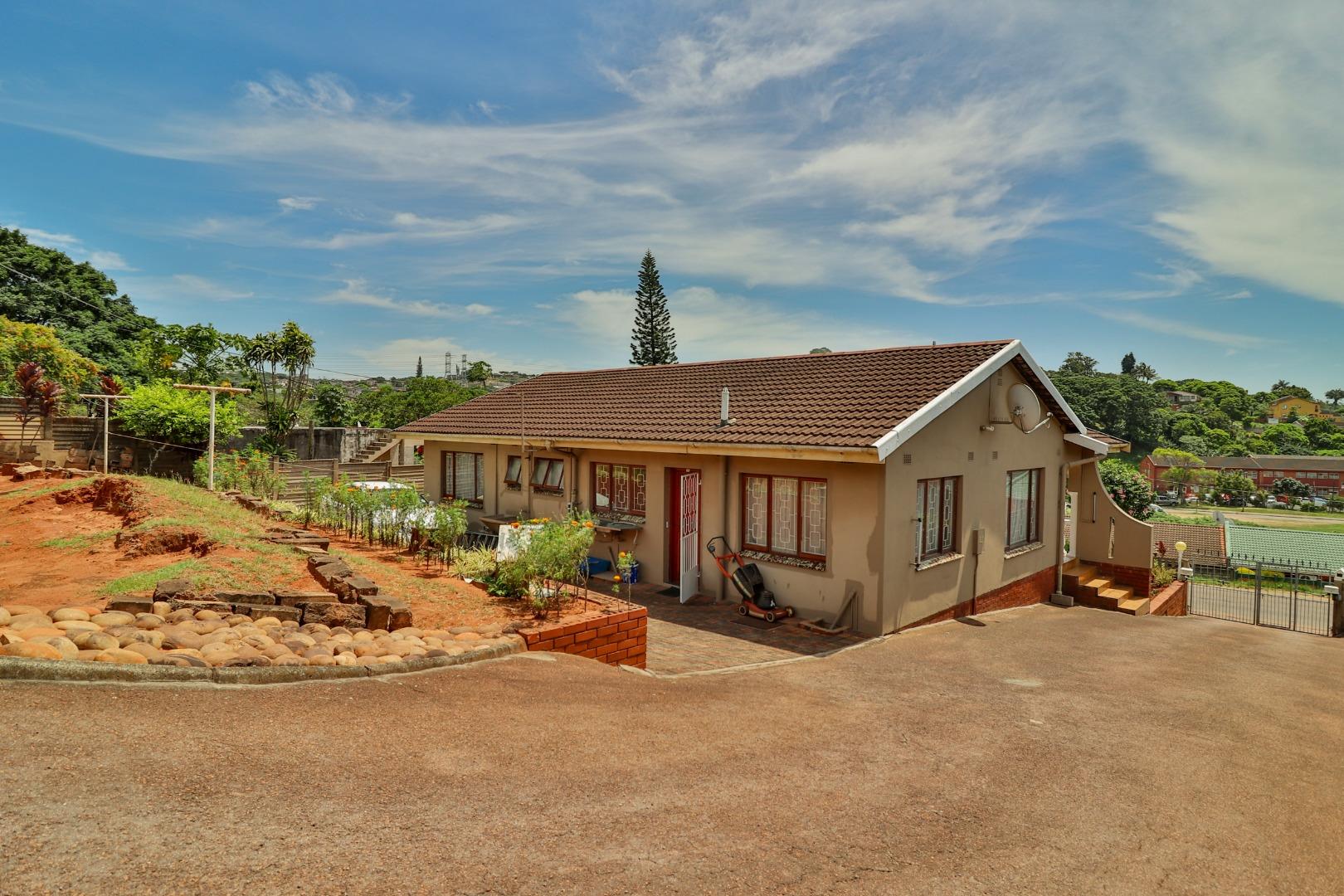 3 Bedroom House for sale in Isipingo Rail P24112201507