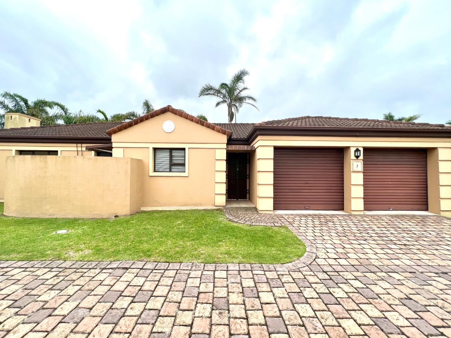 Lorraine Property Townhouses for sale in Lorraine