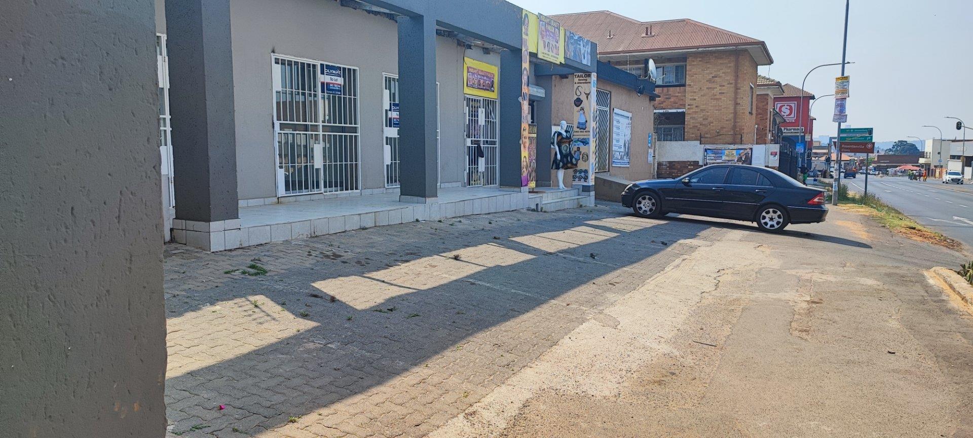 Commercial property to rent in Rosettenville P24112303978